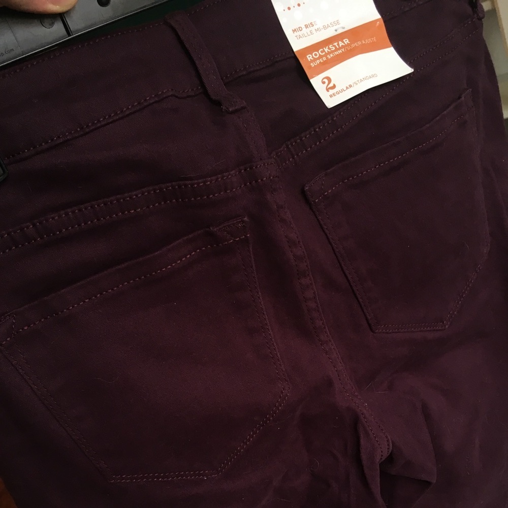 SOLD NWT Old Navy Rockstar Purple Mid-Rise Jeans 2 - Picture 6 of 8